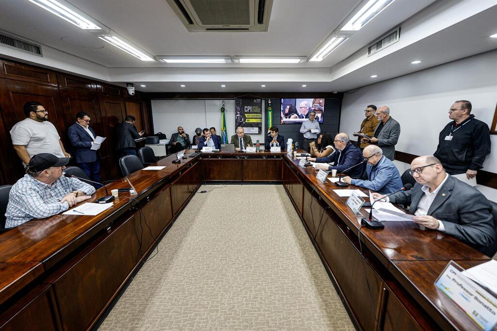 CPI da CEEE Equatorial e RGE realiza oitiva com dirigentes de entidades empresariais
