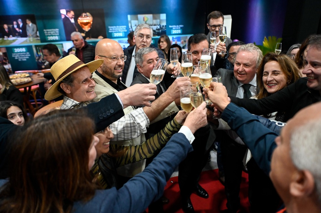 Abertura é marcada pela emoção e valorização do agronegócio