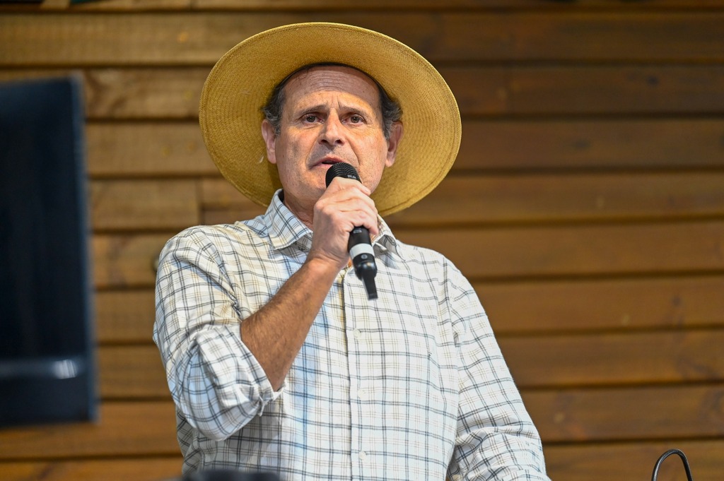 Abertura é marcada pela emoção e valorização do agronegócio