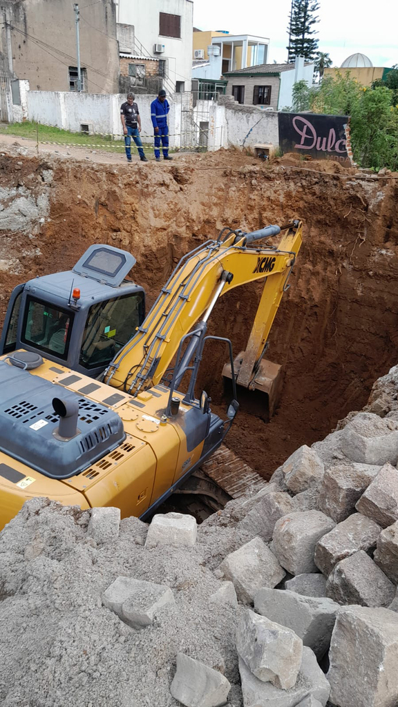Obra na João Teles e Flores da Cunha deve durar três meses