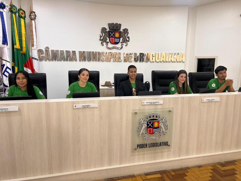 Programa Jovem Parlamentar realiza reunião plenária