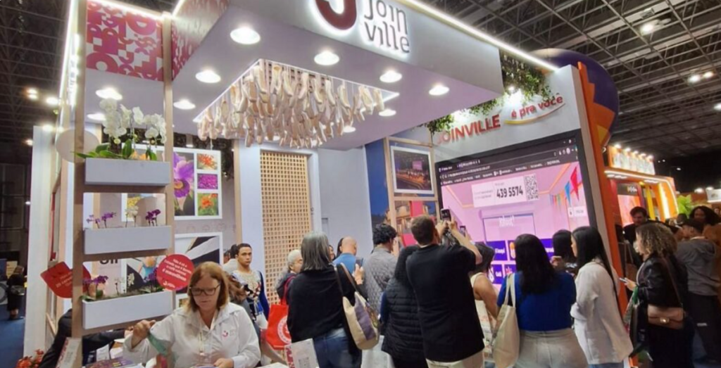 Joinville lança nacionalmente a 85ª Festa das Flores durante a ABAV Expo 2025