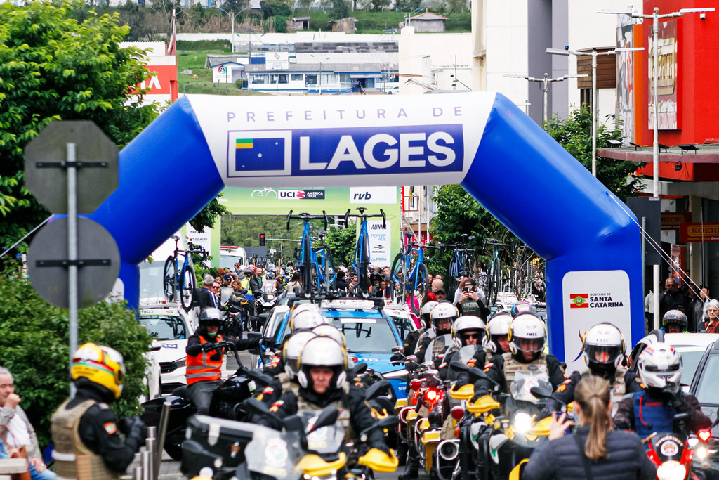 Volta Ciclística passa por Lages e reúne mais de 130 atletas, de oito países