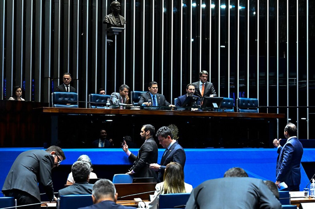 SUS da Educação segue para sanção presidencial