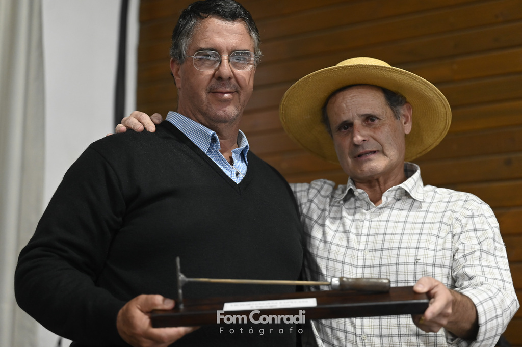 Homenagem reconhece a trajetória de Luciano Ávila Lopes