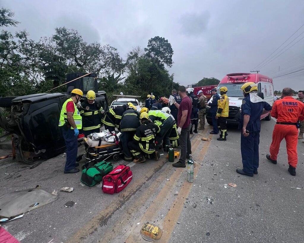 Bombeiros realizam transfusão de sangue total em vítima de acidente na SC-412