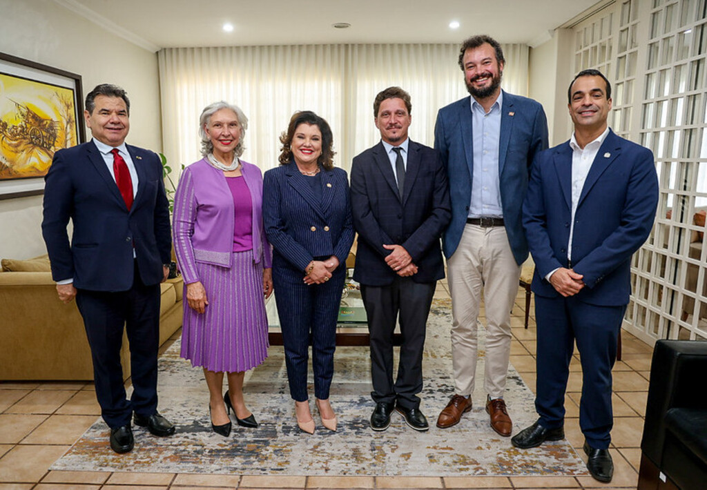 Vice-governadora recebe cônsul-geral do Paraguai para tratar de aproximação econômica e tecnológica