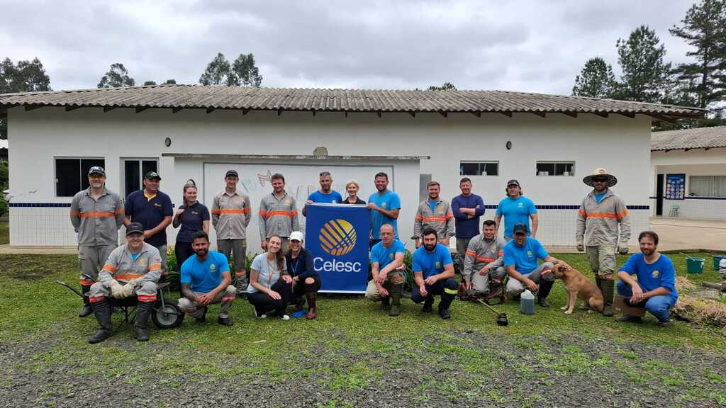 Celesquianos se unem em ação voluntária na EBM Alberto Wardenski, em Canoinhas