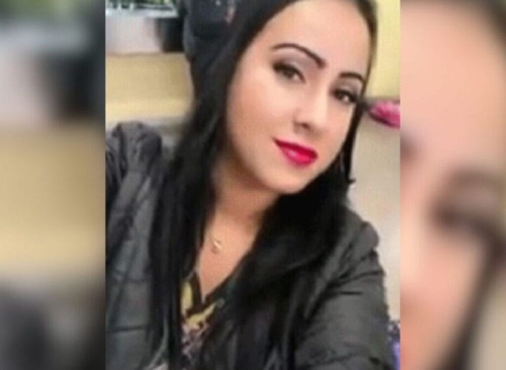 Irmã gêmea de serial killer é indiciada por suspeita de ajudar irmã a cometer crimes