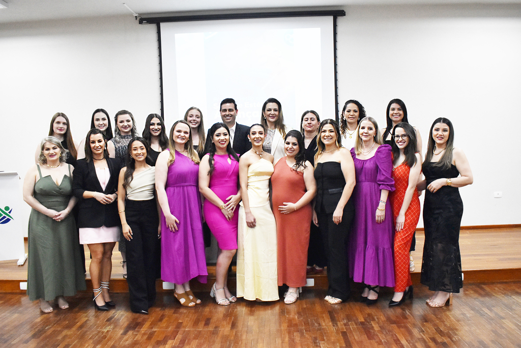 Estudantes da Pós-graduação em Saúde e Estética Avançada da Unoesc Joaçaba recebem certificados