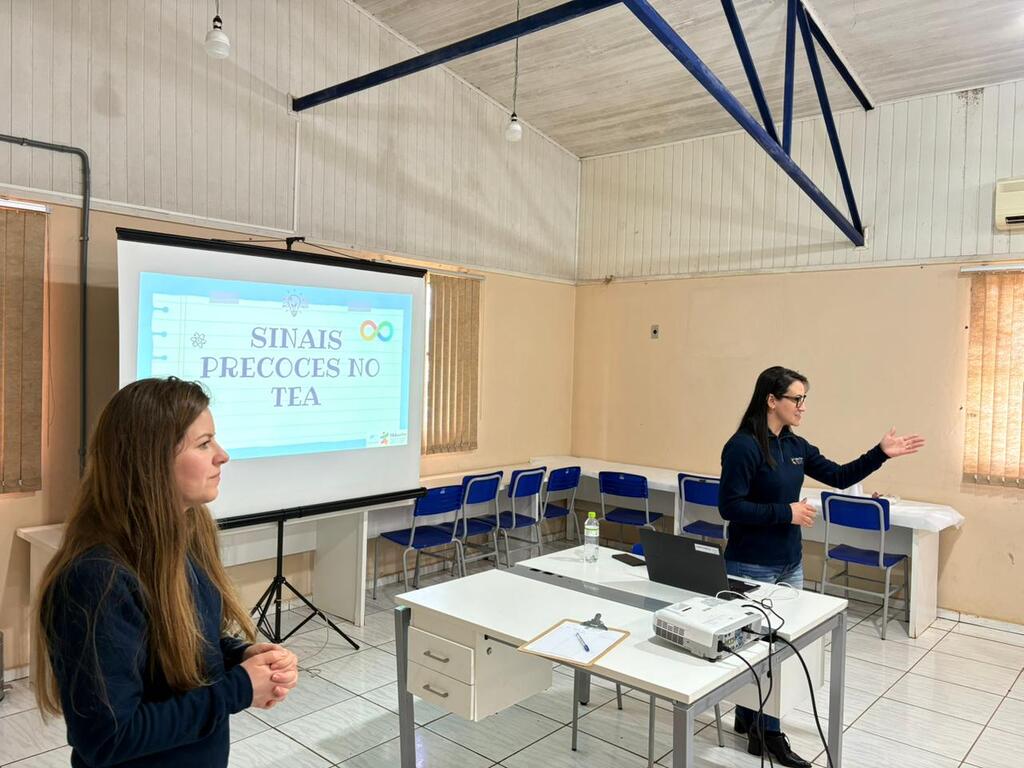 Capacitação sobre Sinais Precoces do Transtorno do Espectro Autista (TEA) em Pinhal da Serra