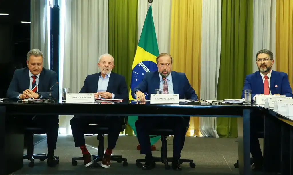 Lula instala conselho para tratar de minerais críticos e terras raras
