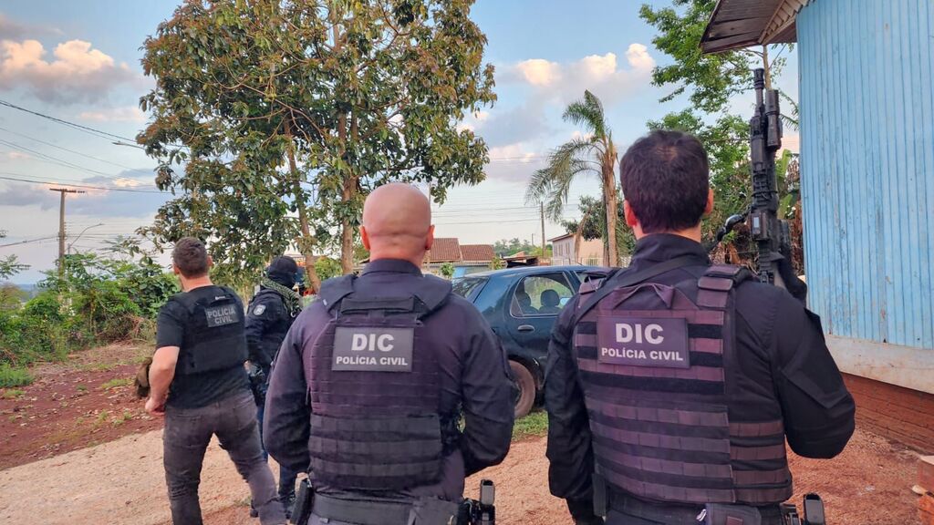 Mulher é presa em Mondaí suspeita de participação em homicídio em Sul Brasil