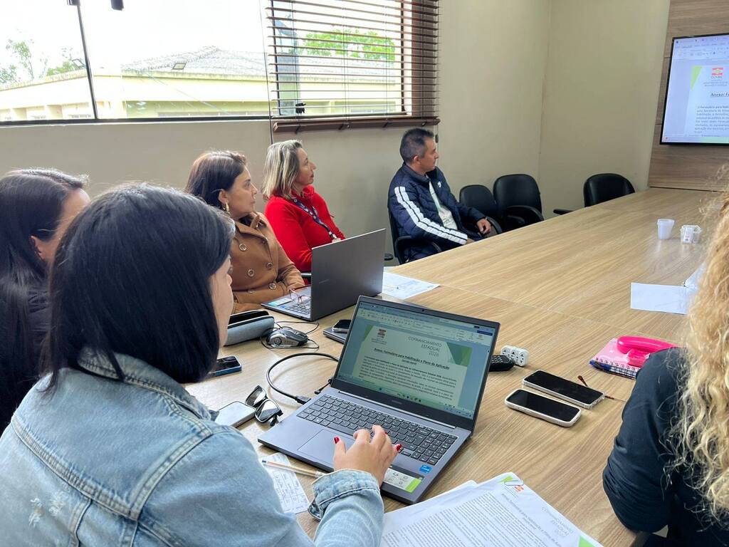 O Conselho Municipal de Assistência Social -CMAS, realizou reunião ordinária com dois assuntos muito importantes em destaque
