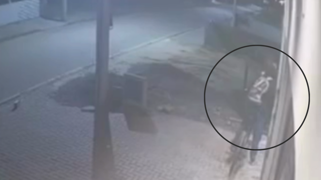 Loja de joias é furtada durante a madrugada em Imbituba; confira o vídeo