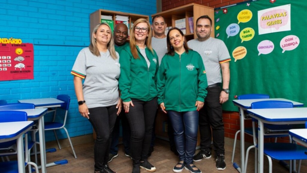 Professores da Rede Estadual podem solicitar uniformes