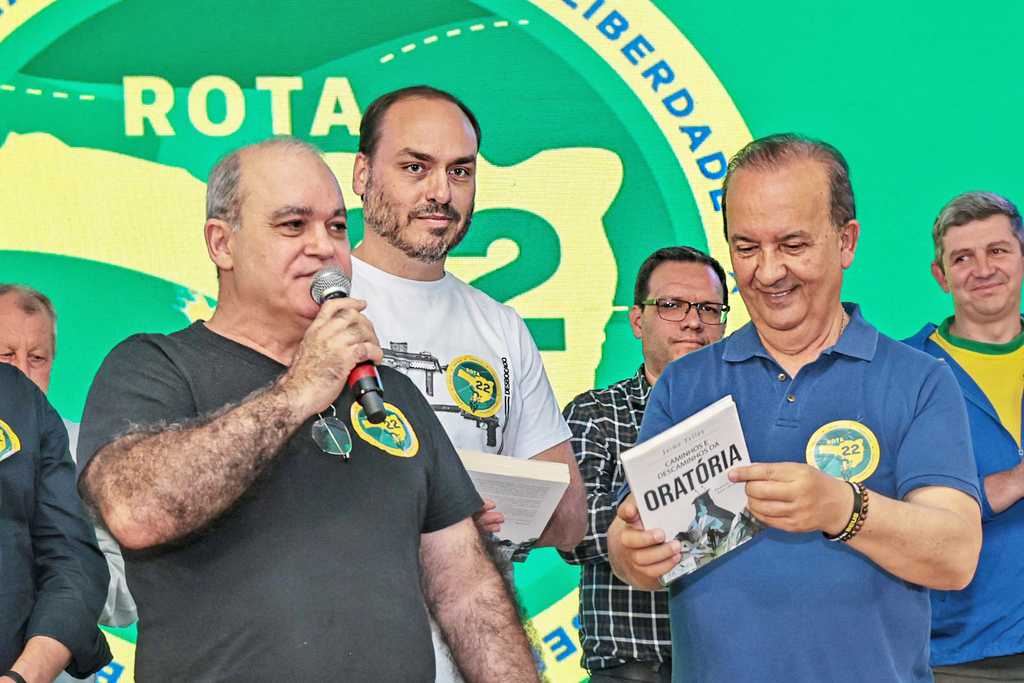 LIVRO DE JAIME TELLES EM MAIS UMA SESSÃO DE AUTÓGRAFOS