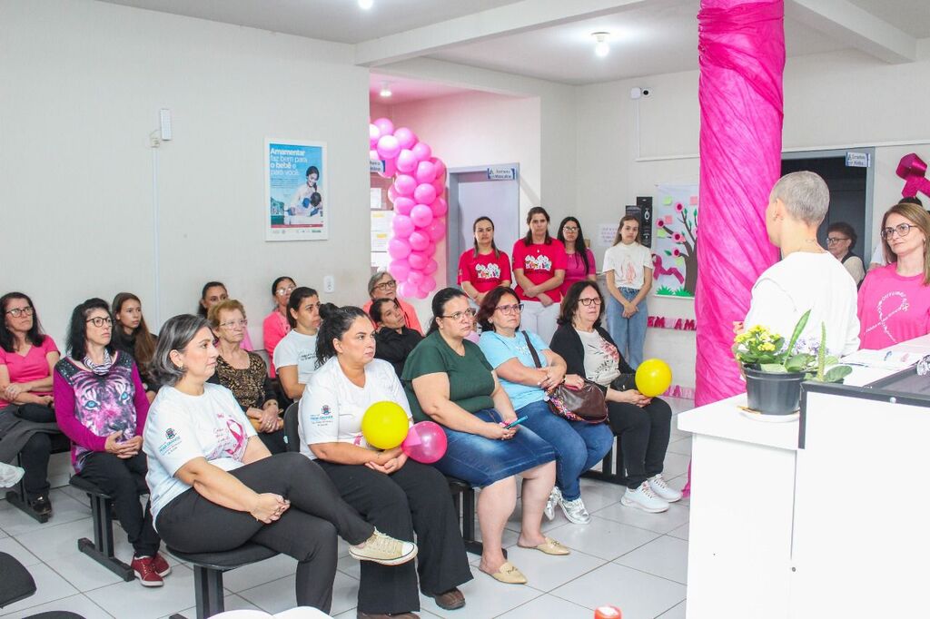 PRAIA GRANDE PROMOVE AÇÃO DO OUTUBRO ROSA COM ATIVIDADES VOLTADAS À SAÚDE DA MULHER