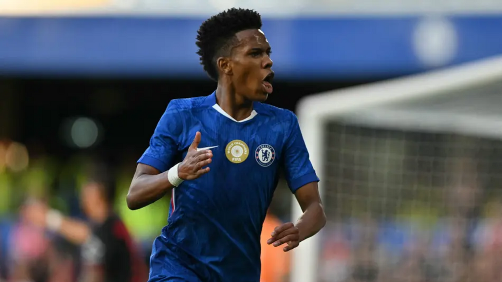 Foto: Glyn KIRK / AFP - Estêvão brilha e entra para a história do Chelsea na Champions