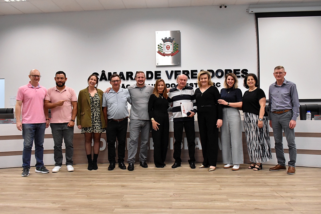 José Carlos Zandavali Fiorini é homenageado por sua trajetória pública e contribuições à comunidade