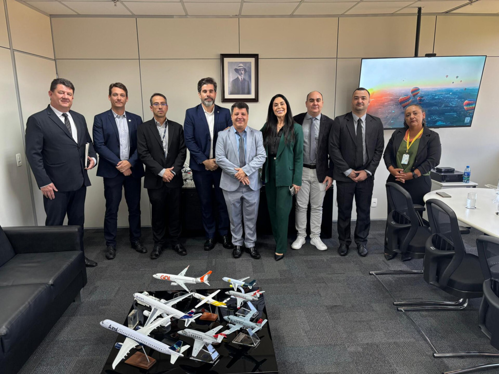 PREFEITURA DE PRAIA GRANDE PARTICIPA DE REUNIÃO COM A ANAC SOBRE REGULAMENTAÇÃO DO BALONISMO