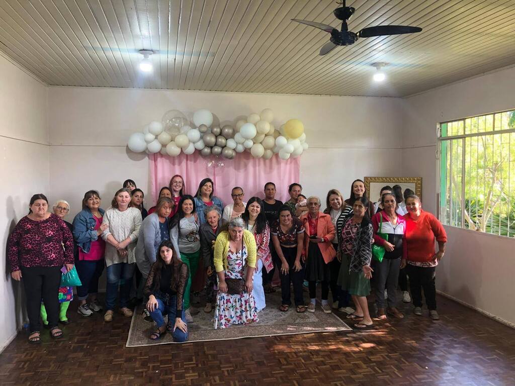 O CRAS, por meio da Secretaria de Assistência Social, realizou o evento “Na Pele e no Peito”, em alusão ao Outubro Rosa em Três Barras