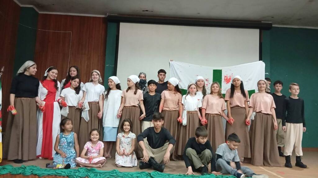 Escolares da Rede Municipal de Ensino de Três Barras realizaram apresentações sobre a história do Contestado