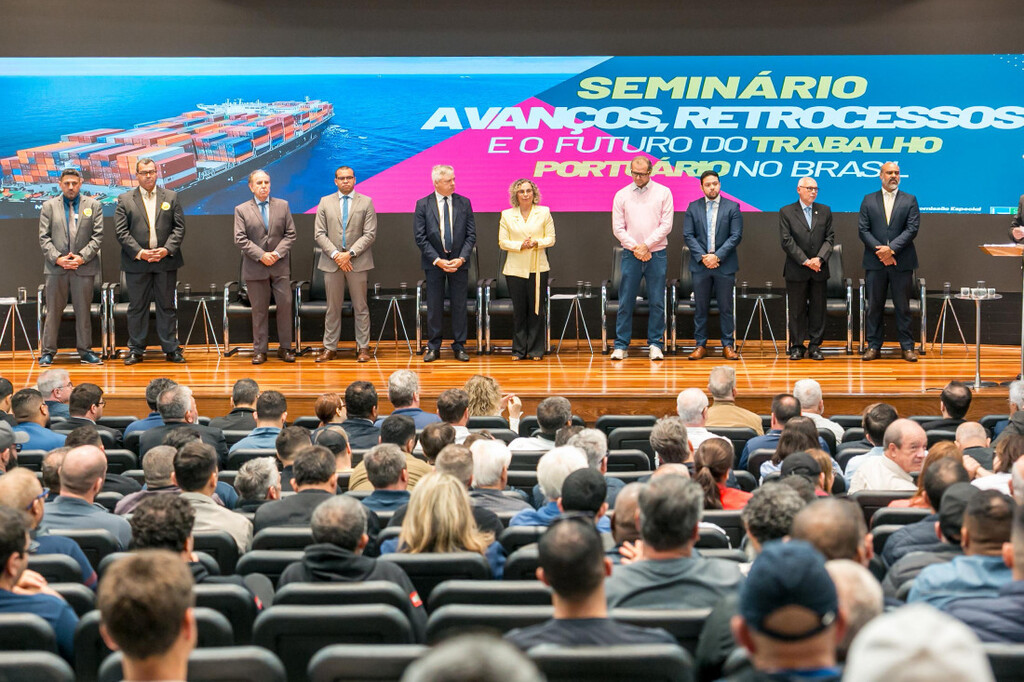 Santa Catarina debate os rumos da nova Lei dos Portos em seminário coordenado pela deputada federal Ana Paula Lima