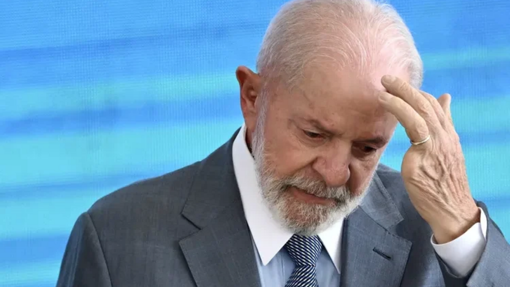 Lula embarca para a Malásia e afirma que acordo com Trump deve ficar para os próximos meses