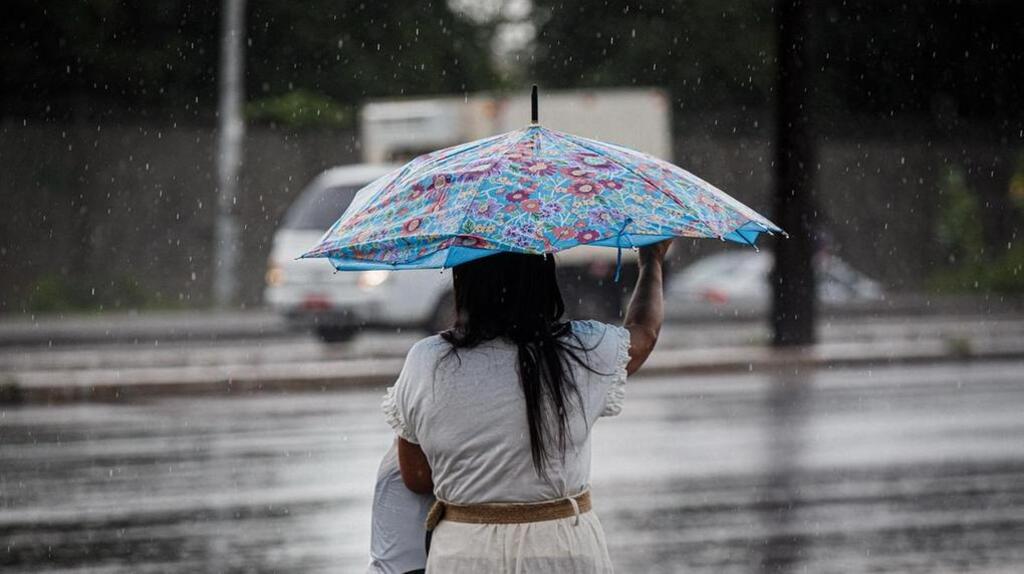 Chuva e ventos fortes voltam a atingir Santa Catarina neste fim de semana