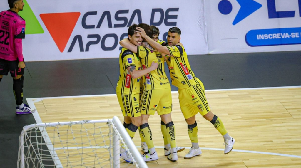 Jaraguá Futsal vence o Minas e garante vaga nas quartas da LNF 2025