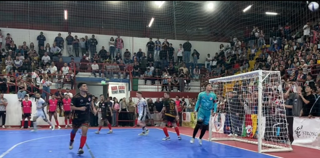Uruguaianense garante vaga nas quartas de final