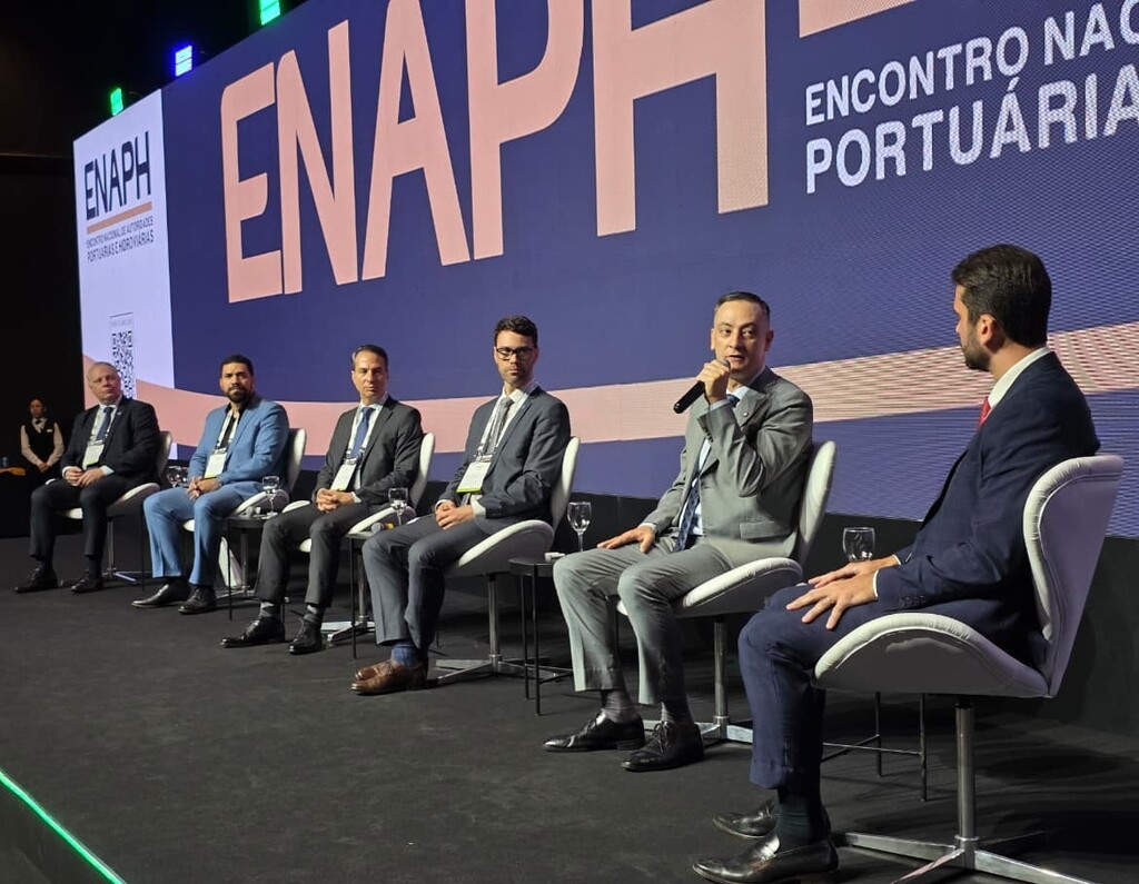 Dragagem na Baía da Babitonga é destaque em encontro nacional de autoridades portuárias