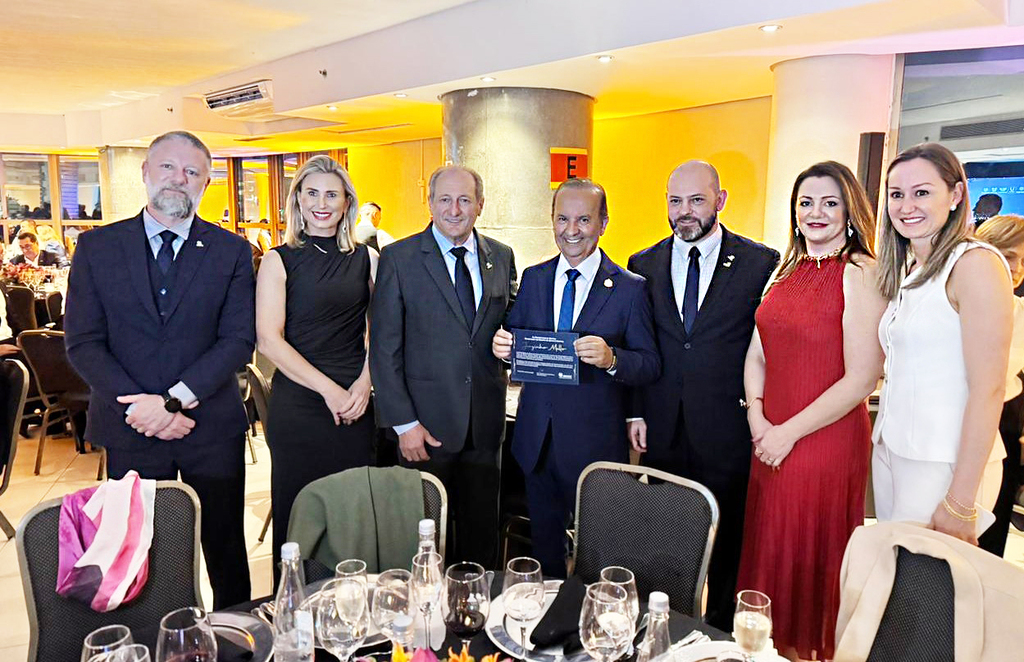 Unoesc aprova outorga do título de Doutor Honoris Causa ao governador Jorginho Mello