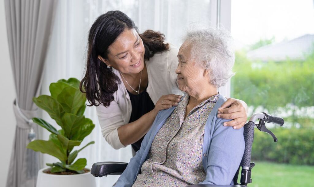 Formação prepara cuidadores para o envelhecimento com olhar humanizado