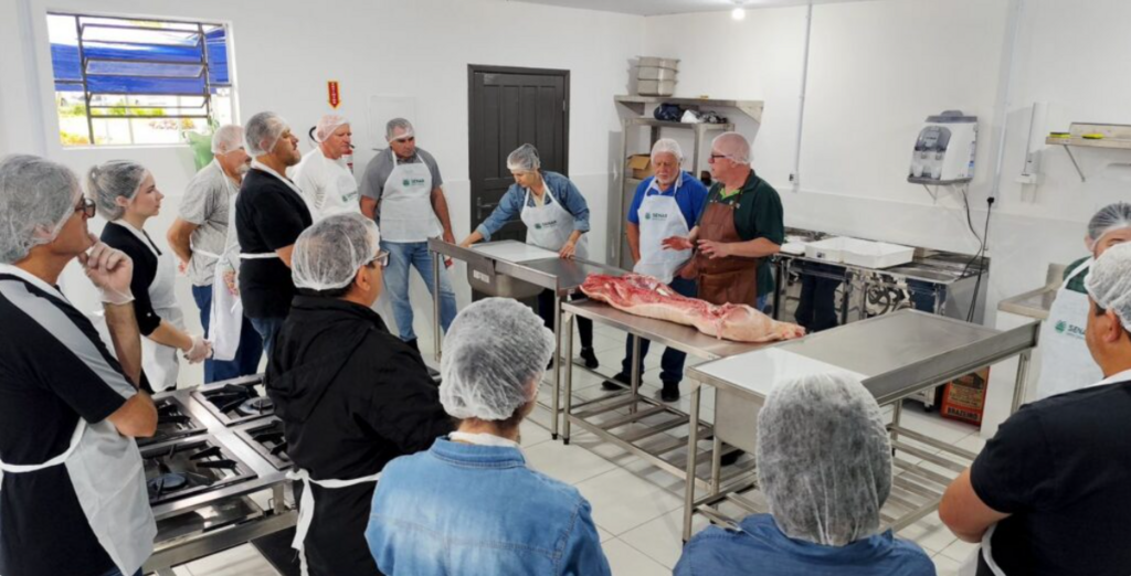 Unidade de Desenvolvimento Rural inaugura cozinha-escola para promover cursos de profissionalização aos produtores