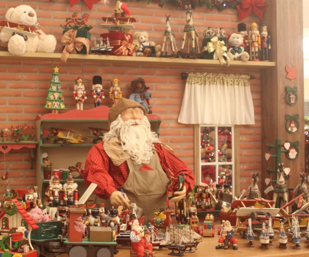 Fim de semana mágico no Garten Shopping, em Joinville, tem contação de histórias, xadrez e a chegada do Papai Noel