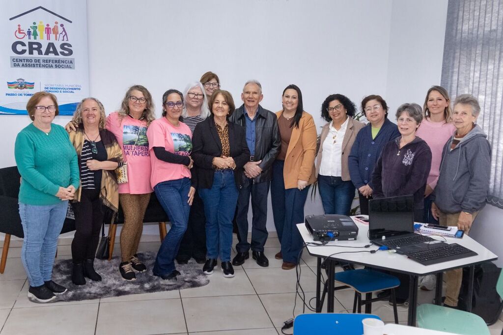 RODA DE CONVERSA NO CRAS ABORDA EMPREENDEDORISMO E MERCADO DE TRABALHO EM PASSO DE TORRES