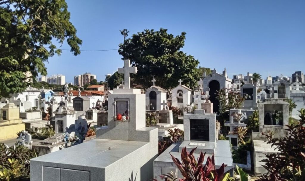 Dia de Finados deve atrair mais de 9 mil pessoas ao cemitério