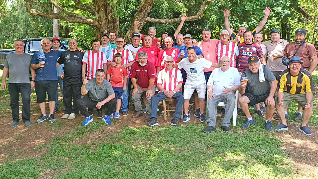 Amigos de décadas se reúnem em Lindemberg, interior de Capinzal
