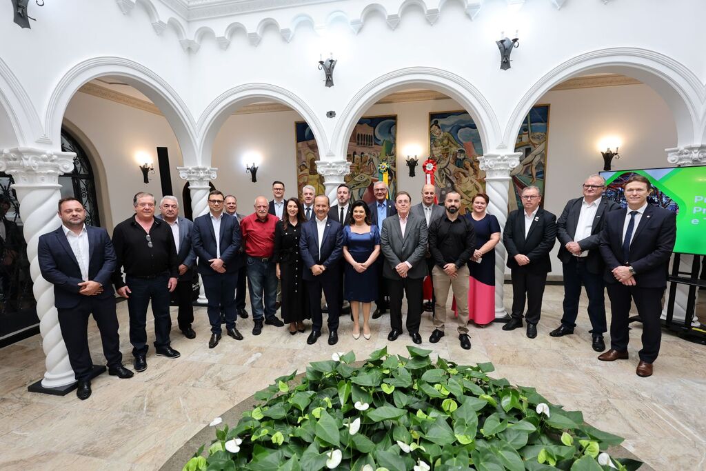 GOVERNO DO ESTADO DE SC IMPULSIONA R$ 1,2 BILHÃO EM NOVOS INVESTIMENTOS PRIVADOS E PROJETA MAIS DE 4 MIL EMPREGOS EM SC