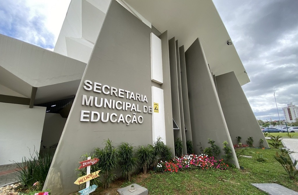 Prefeitura de Criciúma abre inscrições para processo seletivo para cargo de professor da rede municipal