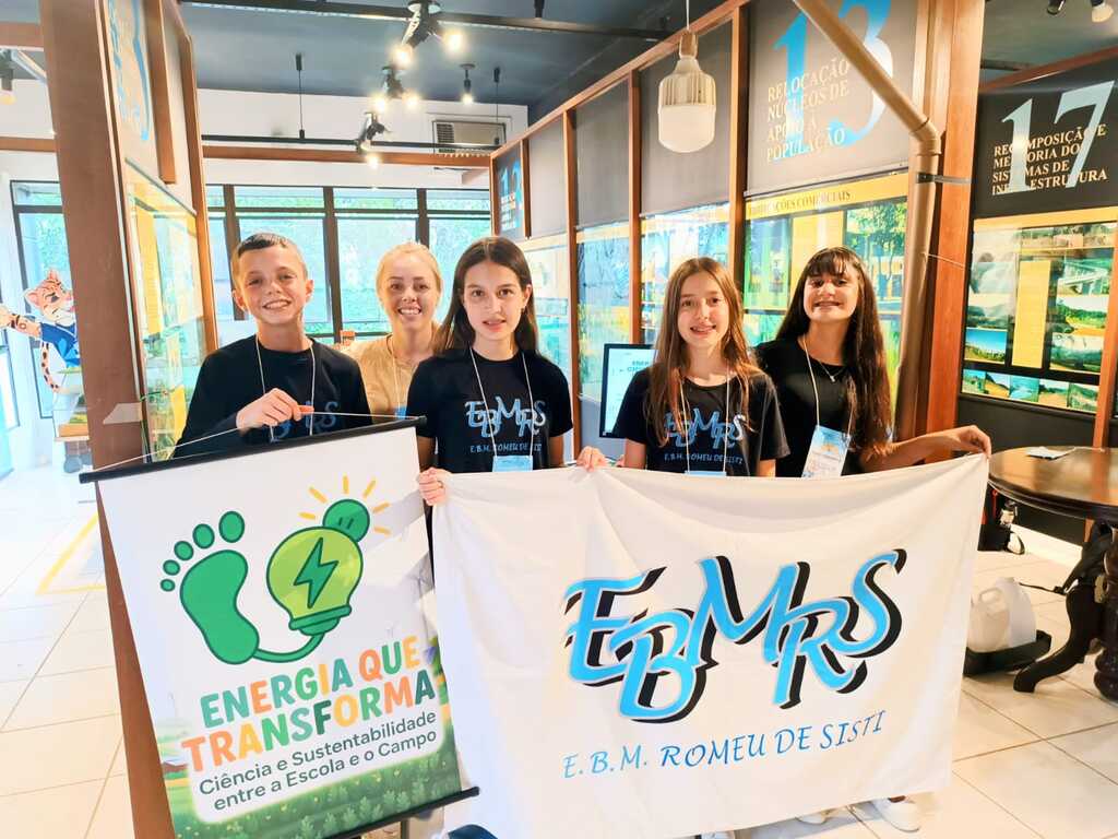 CONCÓRDIA: PROJETO DA ESCOLA ROMEU DE SISTI É CAMPEÃO EM FEIRA DE CIÊNCIA E TECNOLOGIA