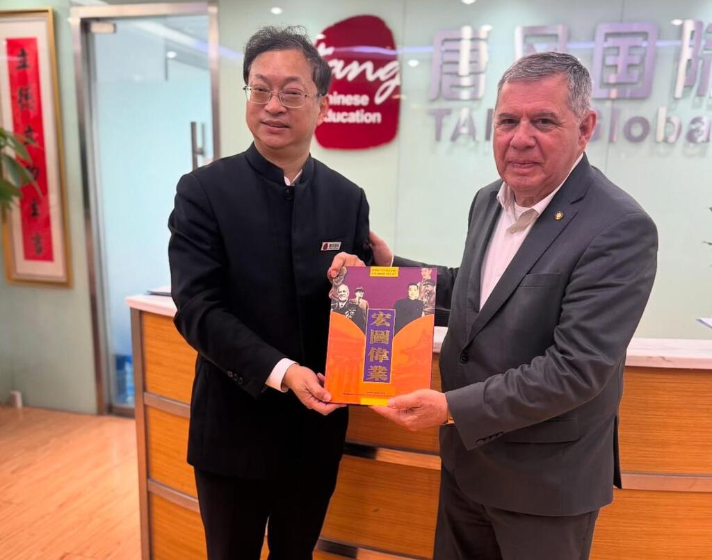 Mário Motta traz investimento milionário para estudantes catarinenses