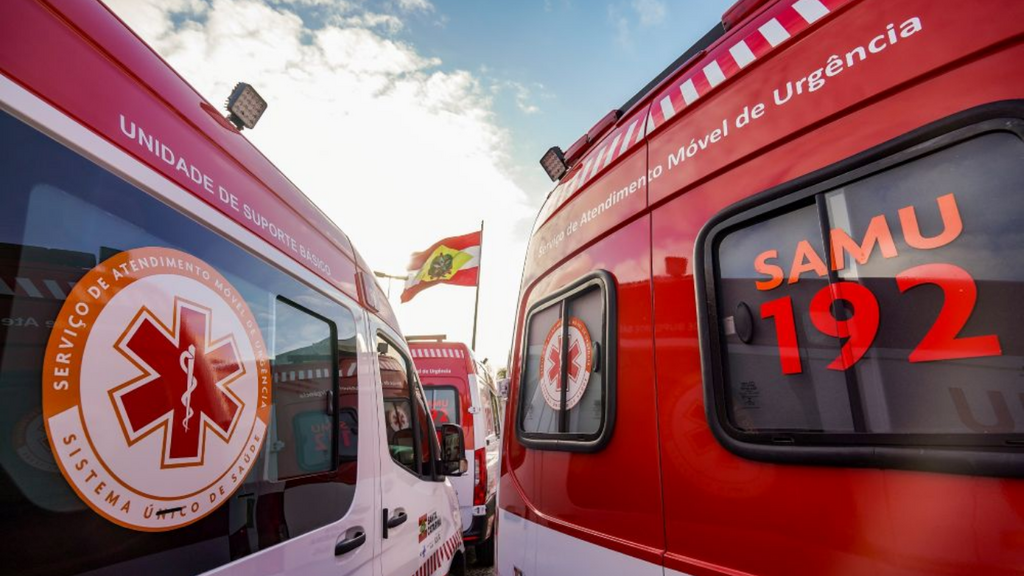 Imagem reprodução - Samu de Imbituba atende idosa que passou mal em via pública no bairro Vila Nova Alvorada