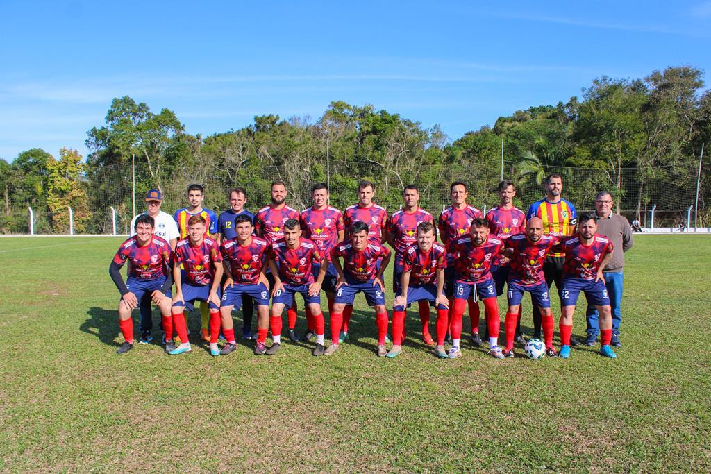 GLORINHA VENCE E LARGA EM VANTAGEM NA  SEMIFINAL DO CAMPEONATO MUNICIPAL DE FUTEBOL