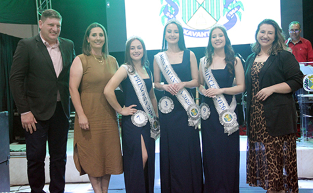 A nova Miss e as princesas  de Xavantina