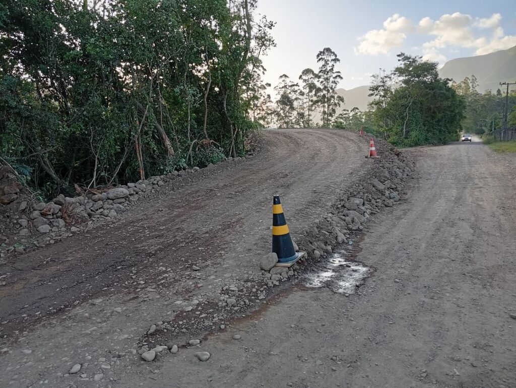 SECRETARIA DE OBRAS LIBERA PARCIALMENTE O TRÁFEGO NA PONTE DO RIO DO BOI