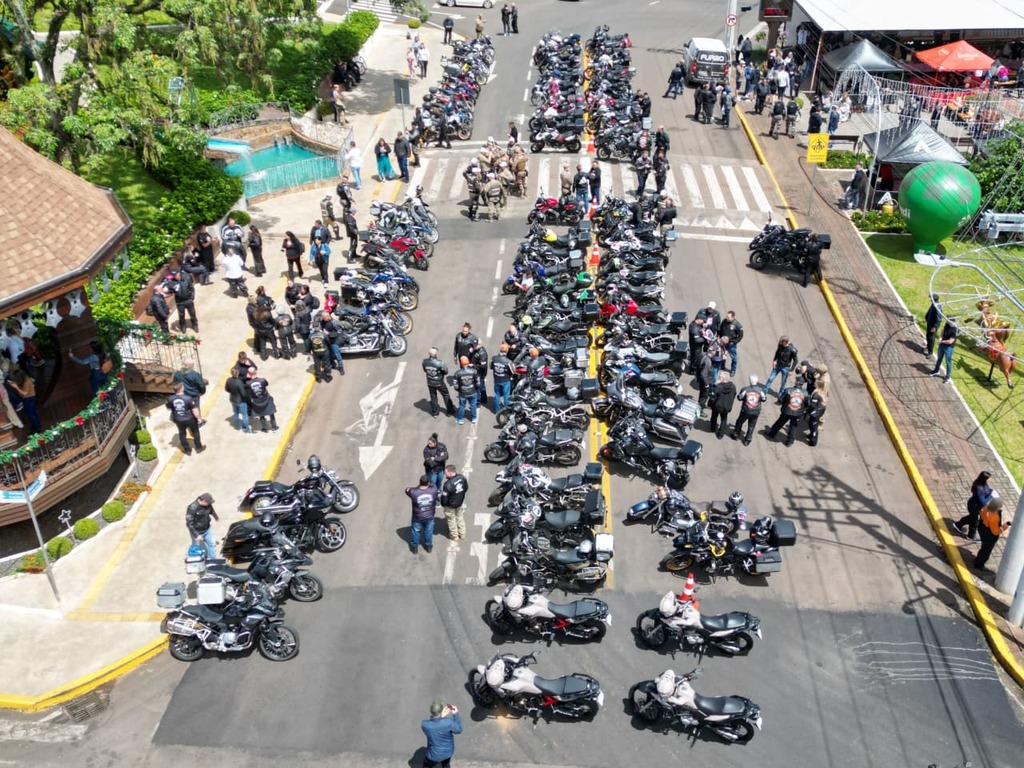 1º Encontro Motociclístico da PM de SC reúne mais de 120 participantes em Videira