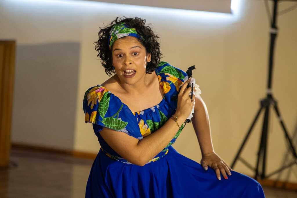 Espetáculo “Dona Tagarela” inicia apresentações nas escolas de Uruguaiana